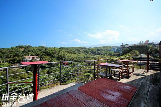 Museum Traveler'S Bnb Sanzhi Exterior photo