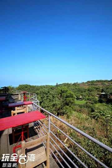 Museum Traveler'S Bnb Sanzhi Exterior photo