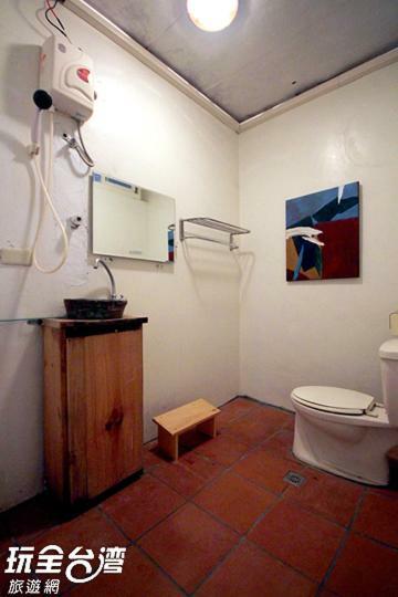 Museum Traveler'S Bnb Sanzhi Exterior photo